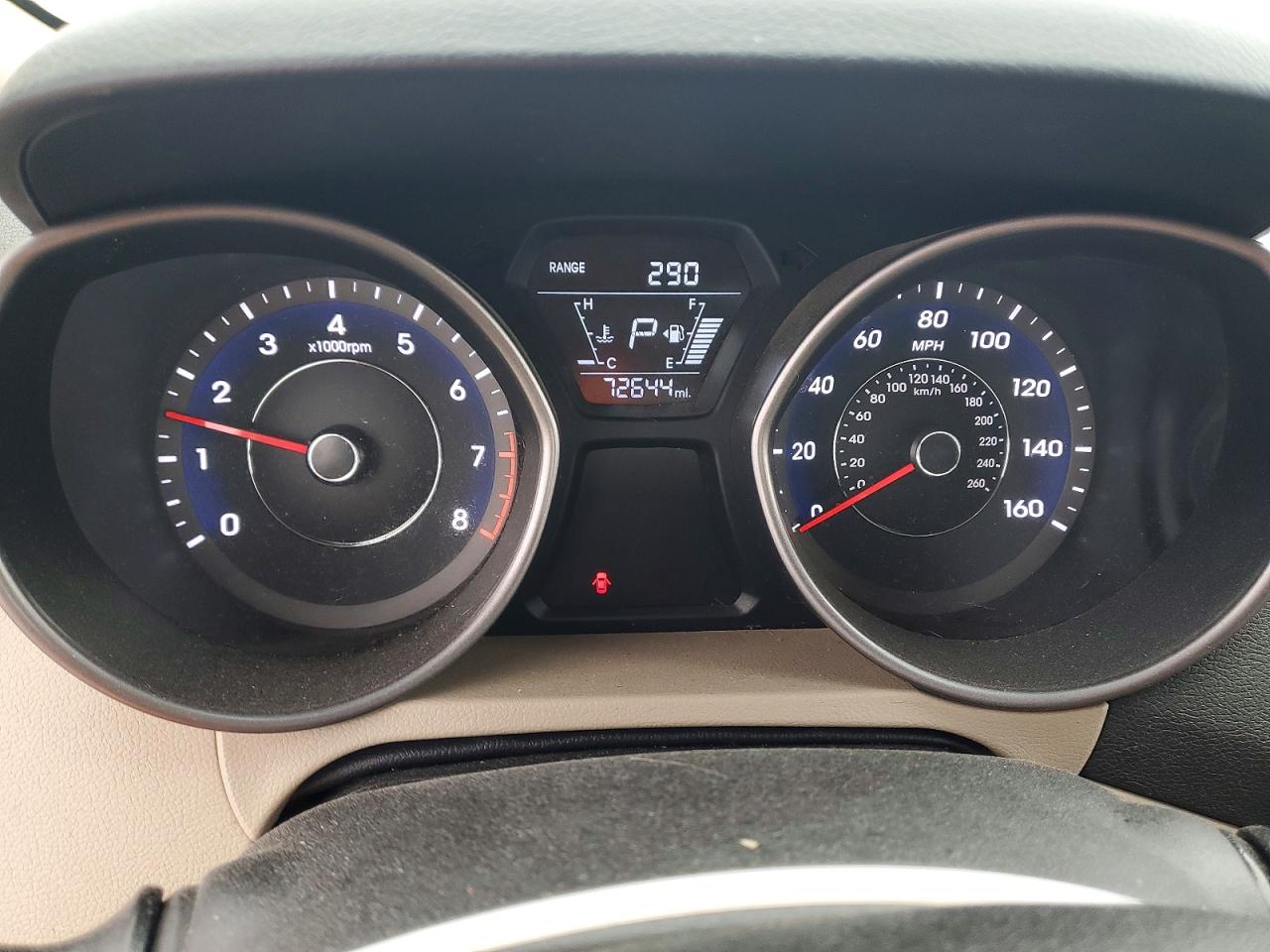 2016 HYUNDAI ELANTRA SE photo 9