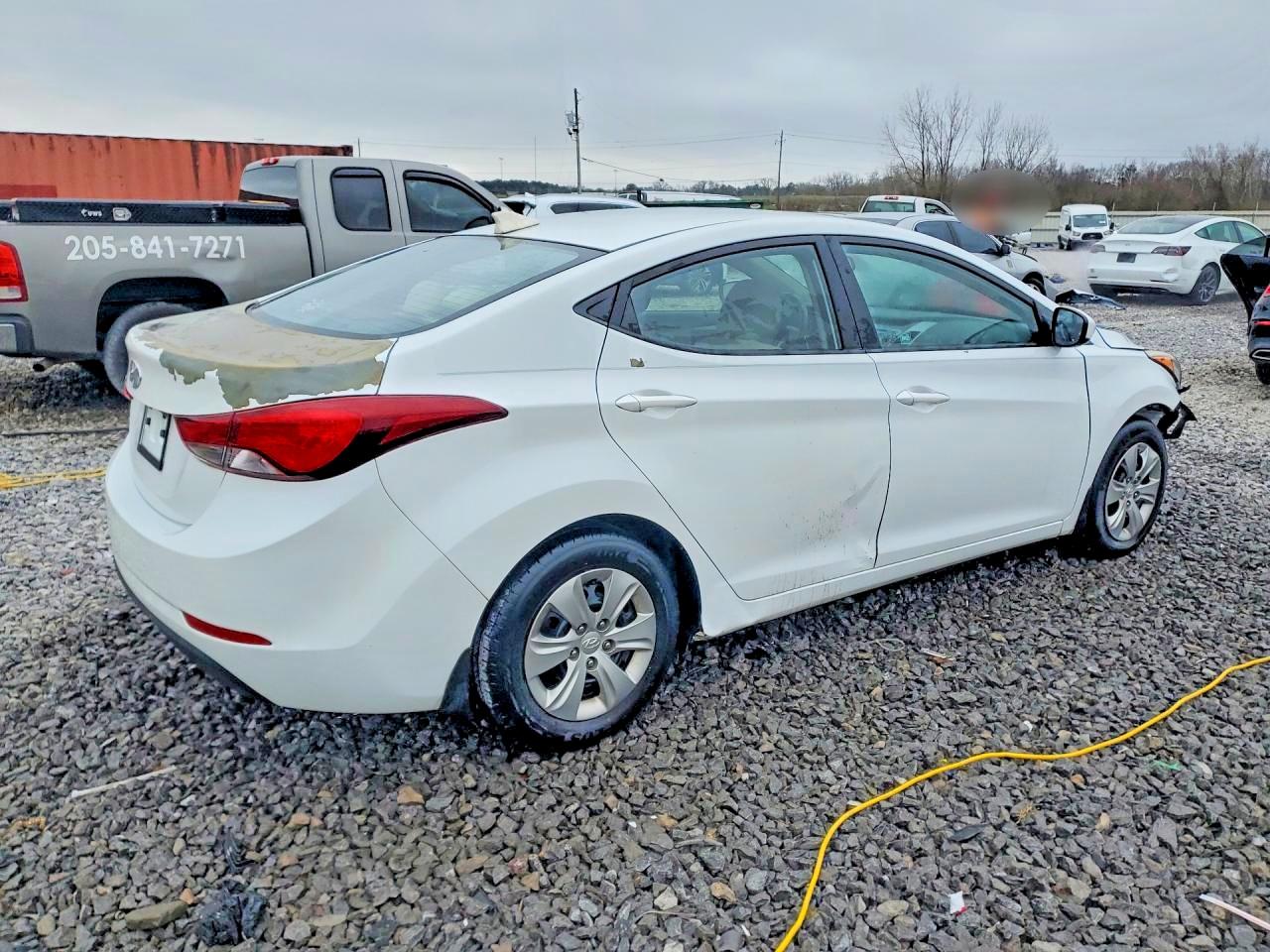 2016 HYUNDAI ELANTRA SE photo 3