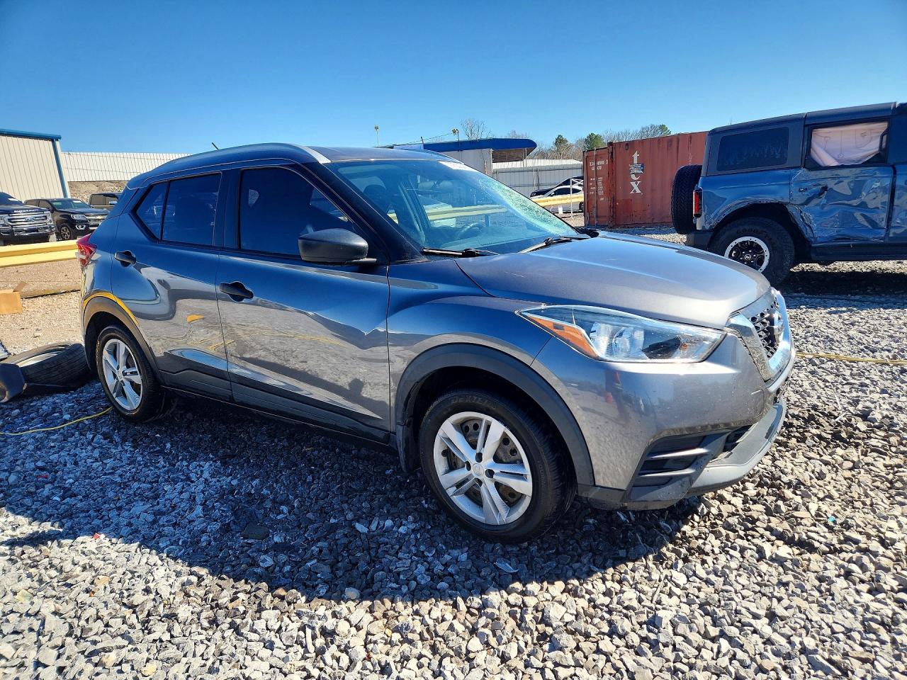 2019 NISSAN KICKS S photo 4