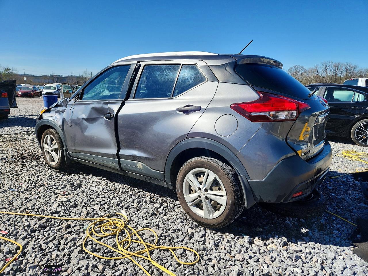2019 NISSAN KICKS S photo 2