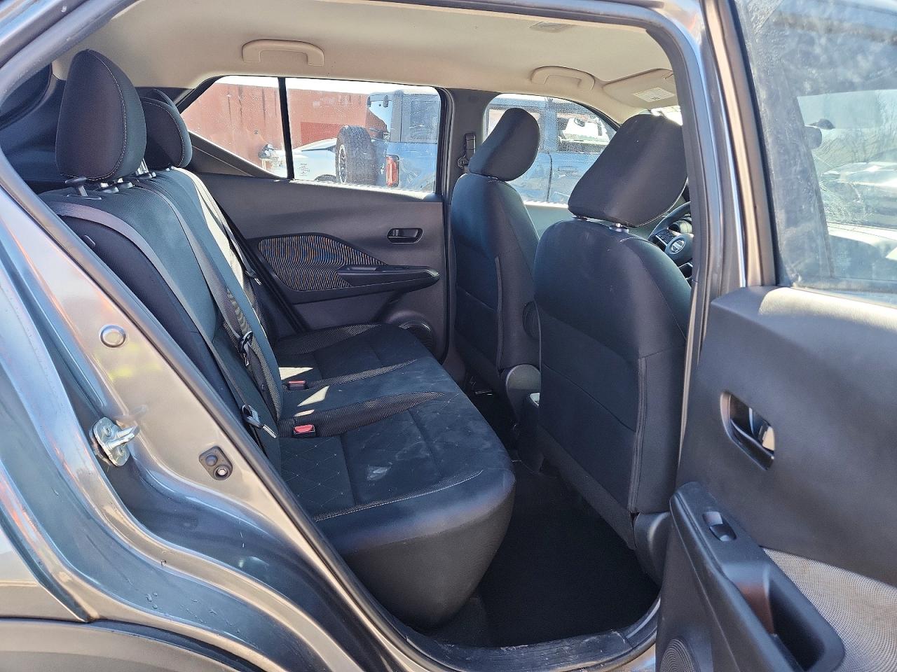 2019 NISSAN KICKS S photo 11