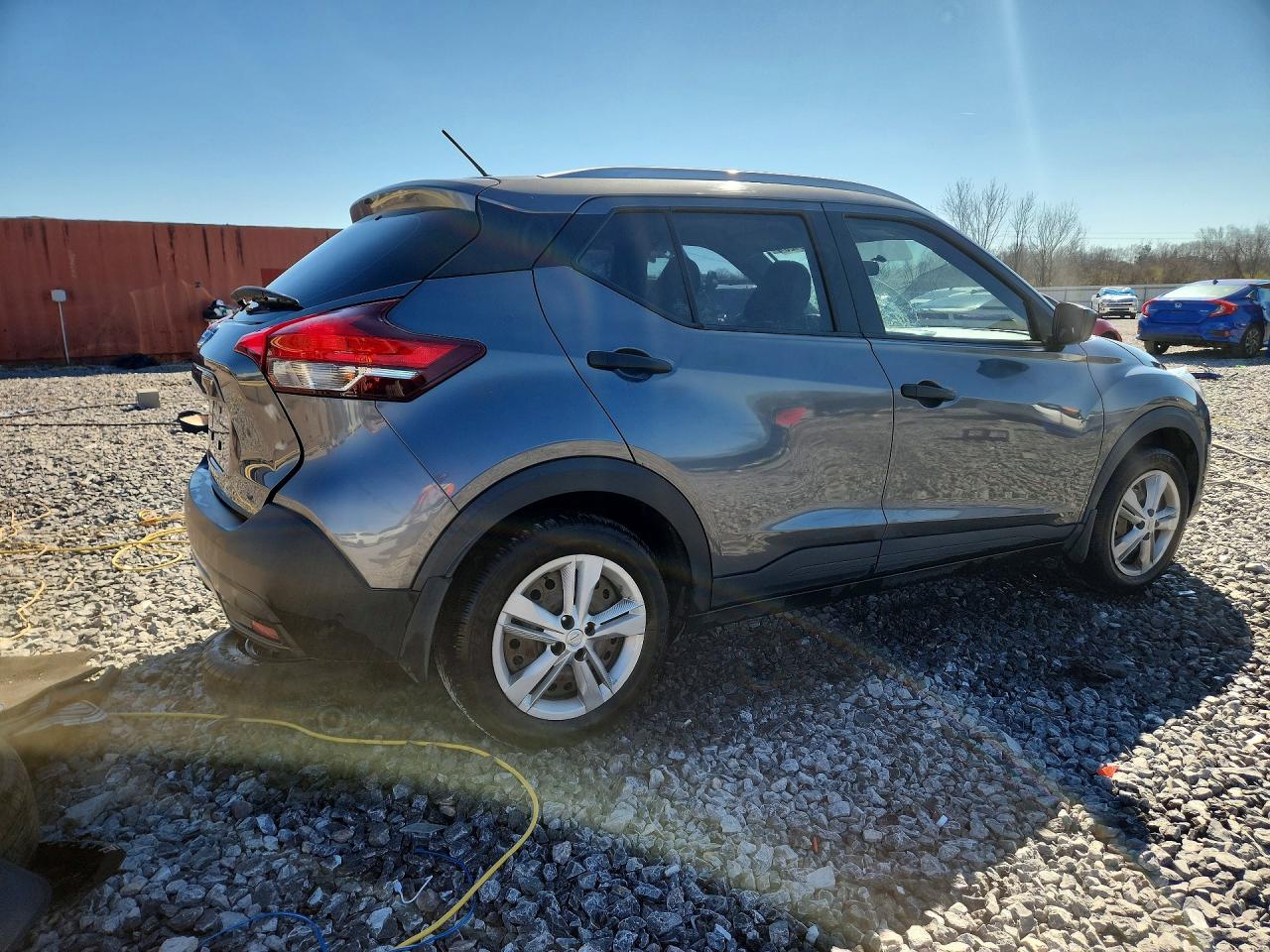 2019 NISSAN KICKS S photo 3