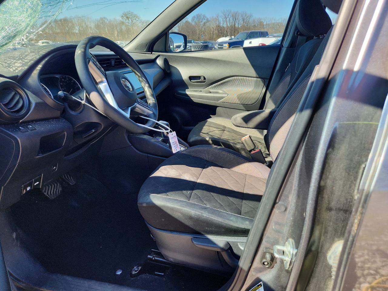 2019 NISSAN KICKS S photo 7