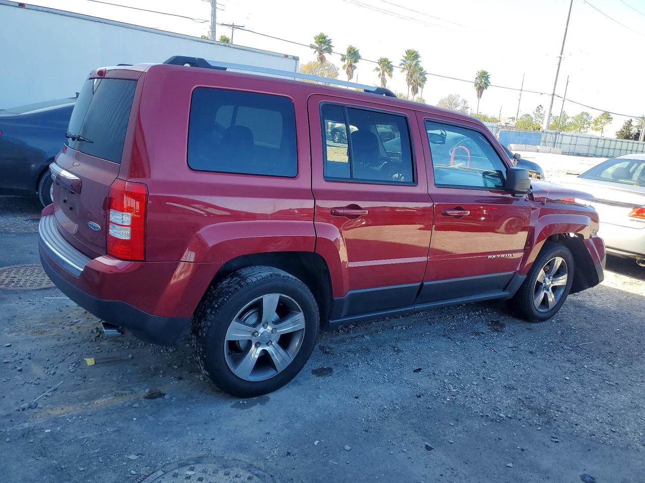 2017 JEEP PATRIOT LATITUDE photo 3