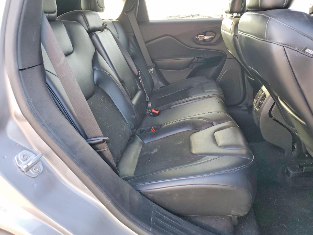 2021 JEEP CHEROKEE LATITUDE PLUS photo 21