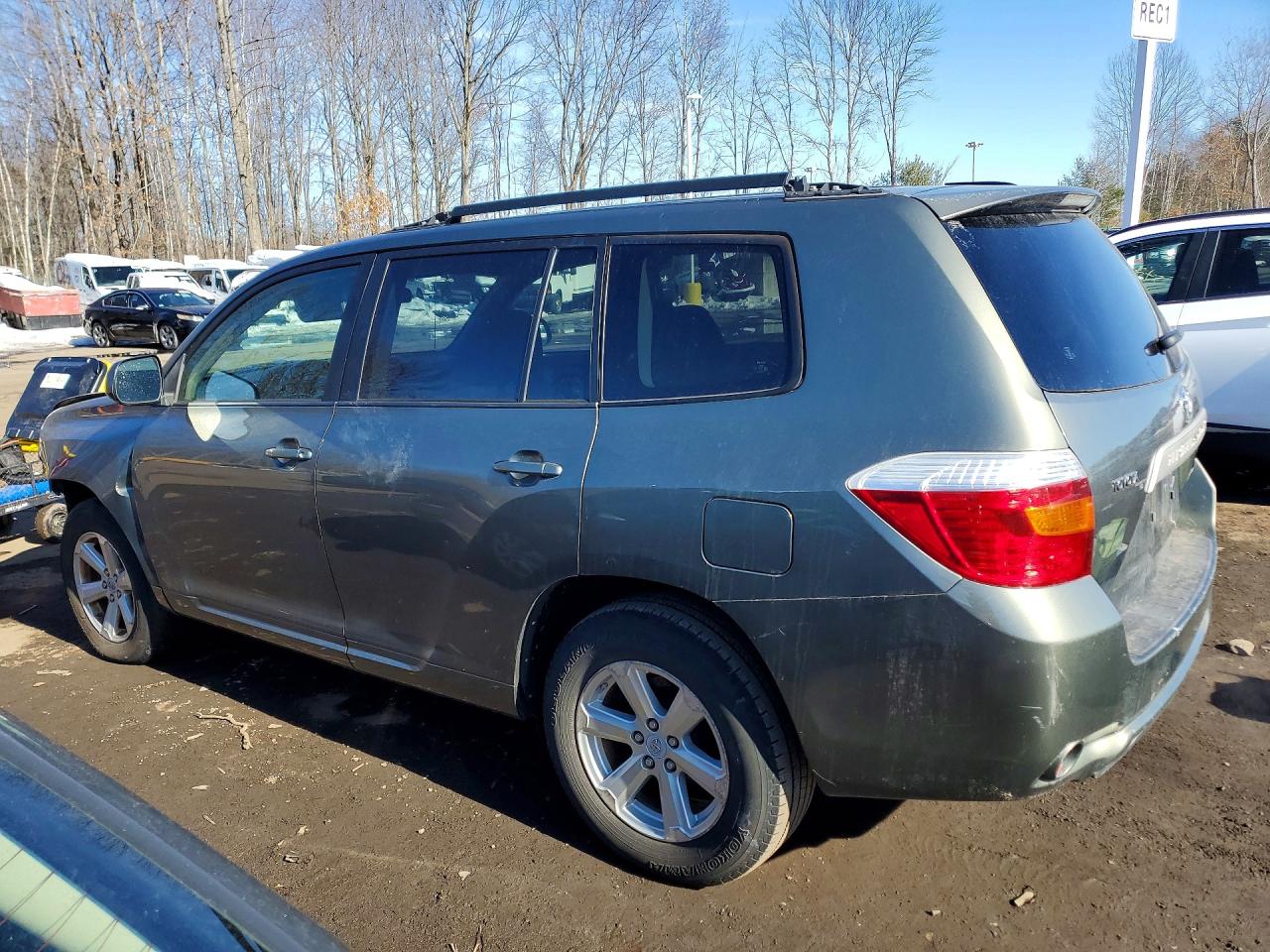 2008 TOYOTA HIGHLANDER BASE photo 3