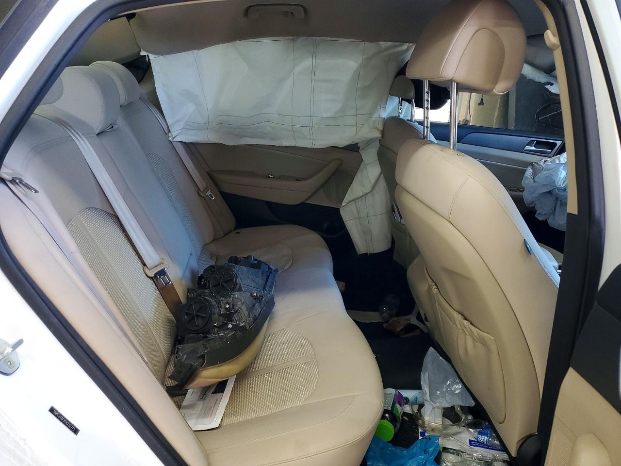 2015 HYUNDAI SONATA SE photo 28