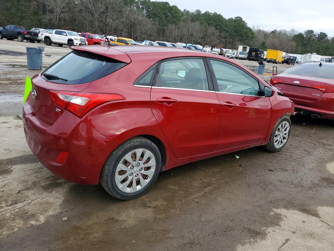 2017 HYUNDAI ELANTRA GT photo 3