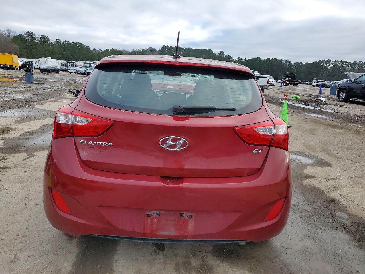 2017 HYUNDAI ELANTRA GT photo 6