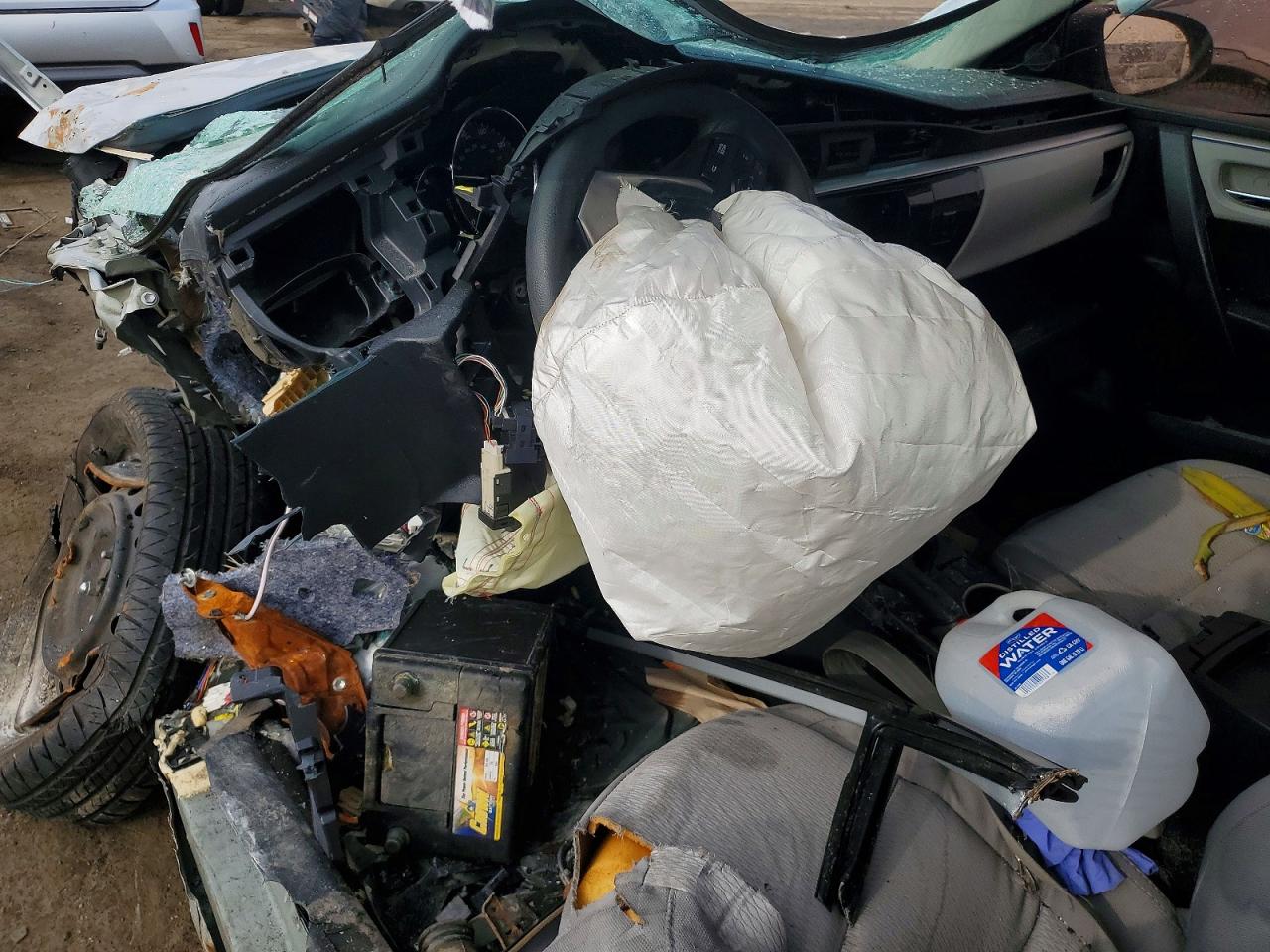 2014 TOYOTA COROLLA L photo 22