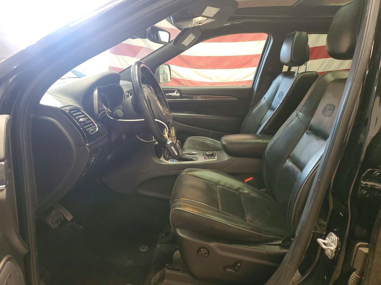 2019 JEEP GRAND CHEROKEE OVERLAND photo 7