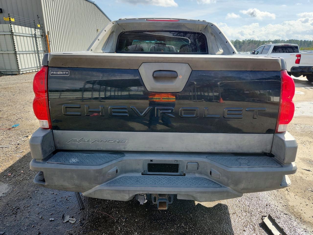2002 CHEVROLET AVALANCHE K1500 photo 6