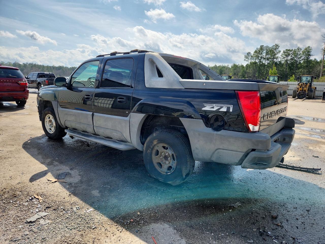 2002 CHEVROLET AVALANCHE K1500 photo 2