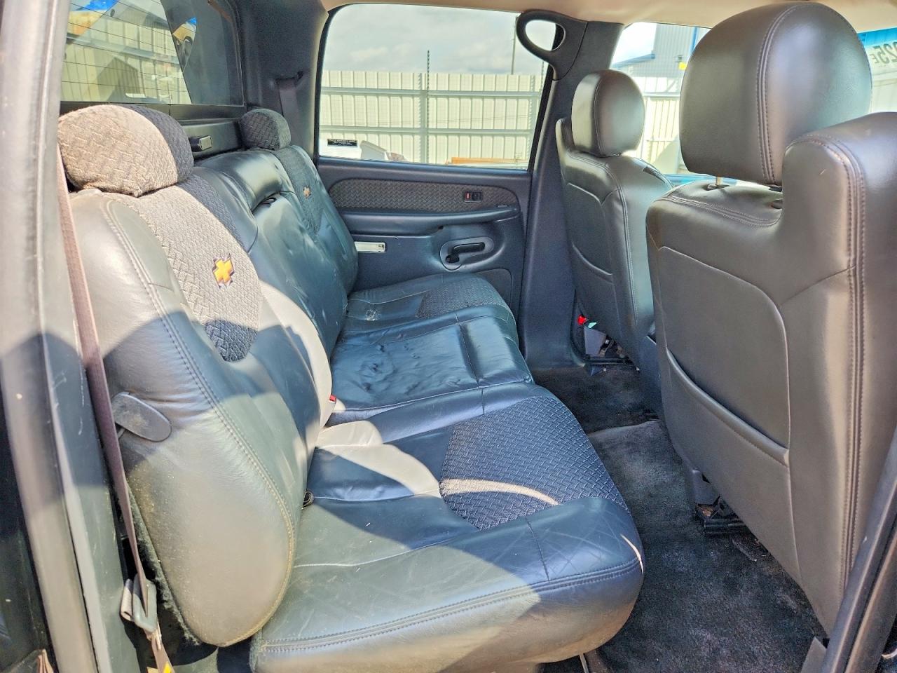 2002 CHEVROLET AVALANCHE K1500 photo 10