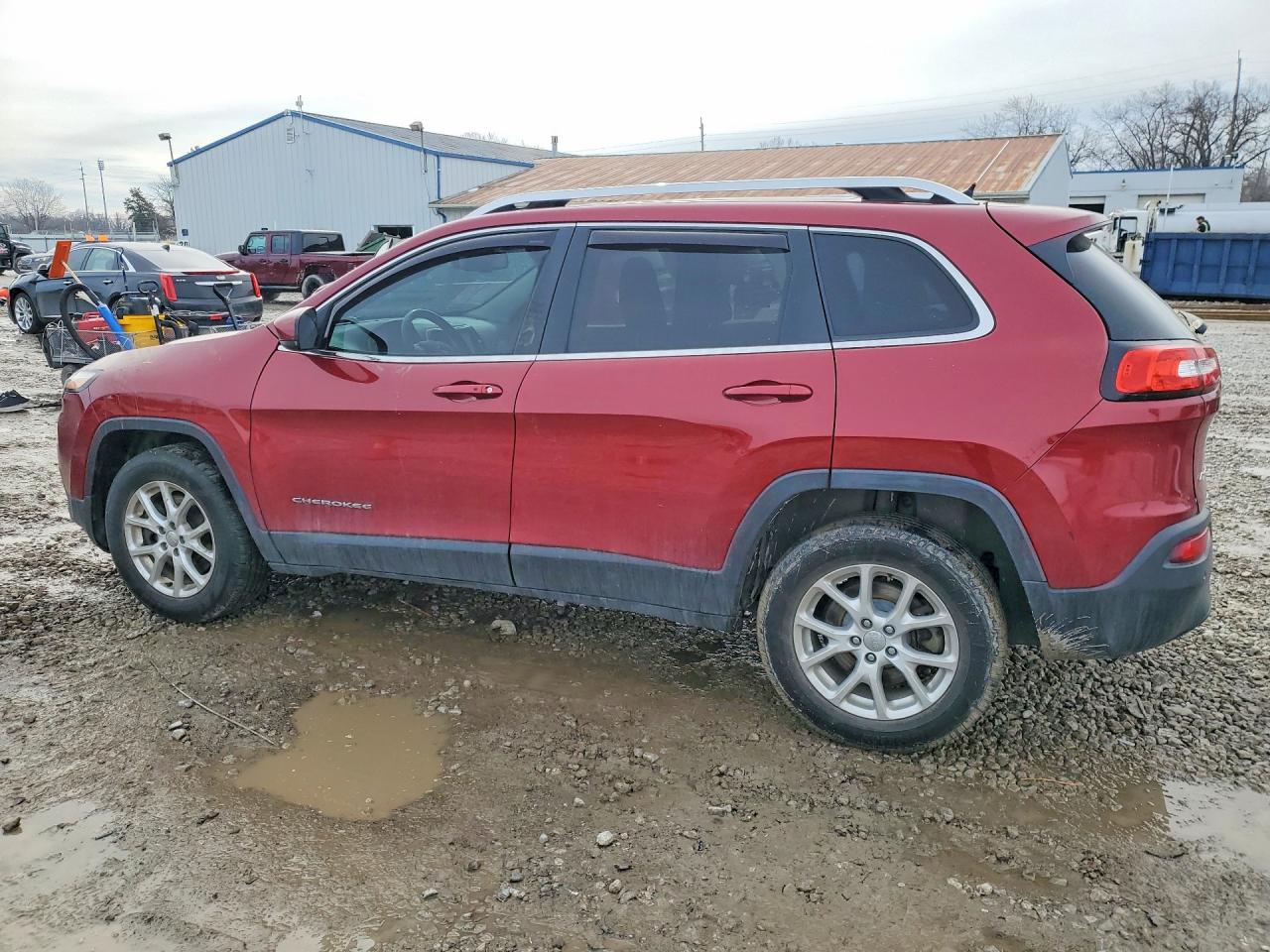 2015 JEEP CHEROKEE LATITUDE photo 2