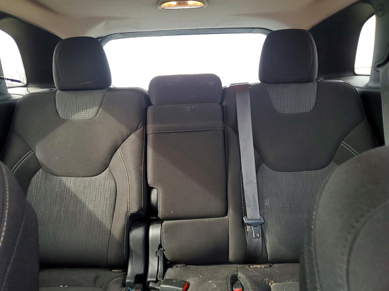 2015 JEEP CHEROKEE LATITUDE photo 10