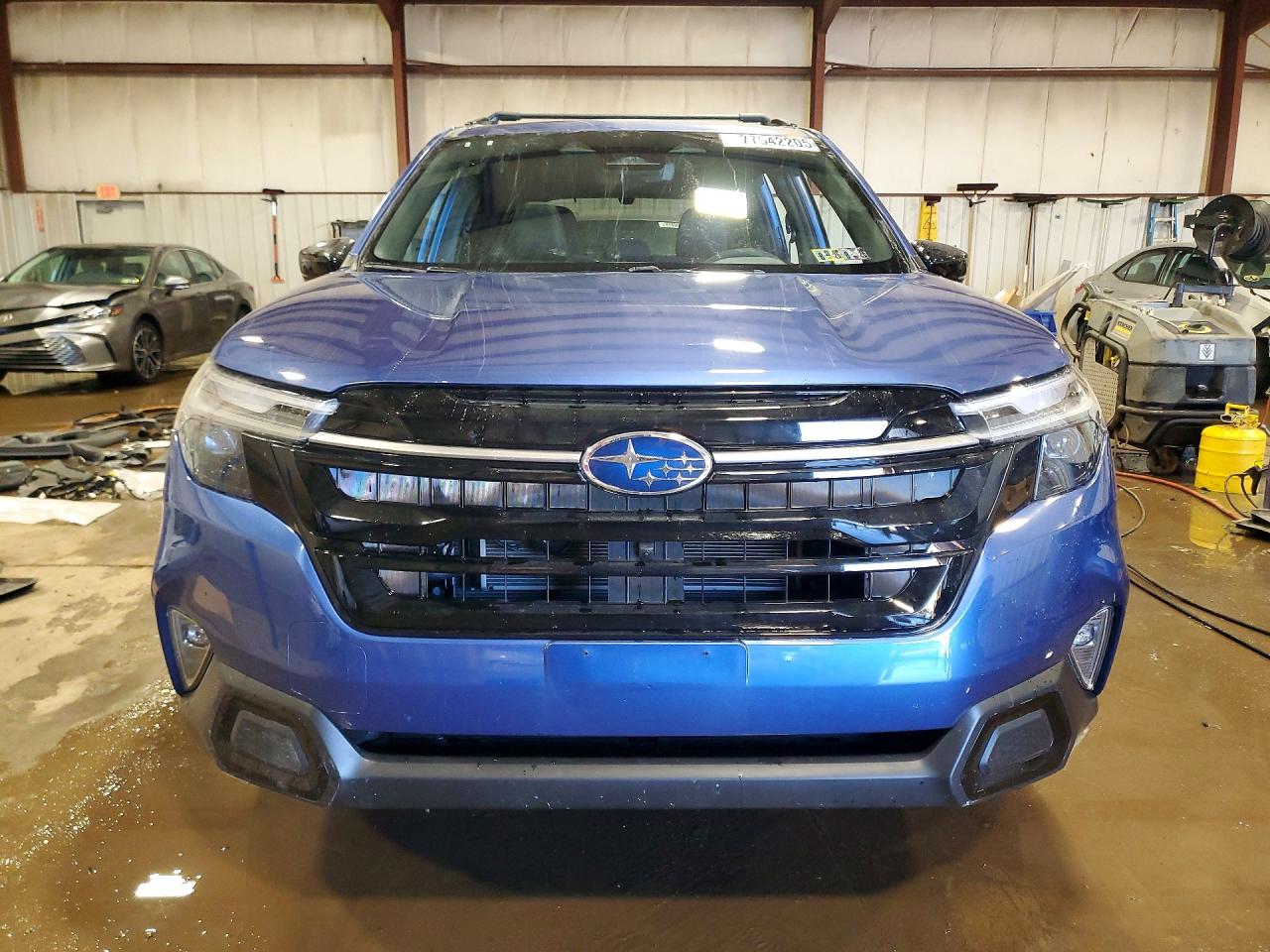 2025 SUBARU FORESTER TOURING photo 9