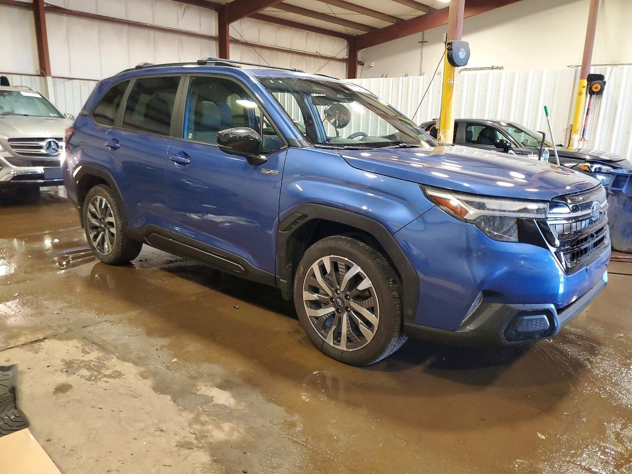 2025 SUBARU FORESTER TOURING photo 7