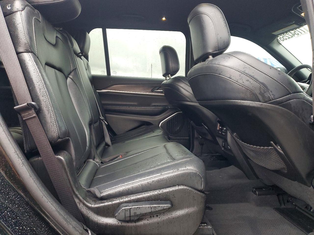 2024 JEEP GRAND CHEROKEE L LIMITED photo 10