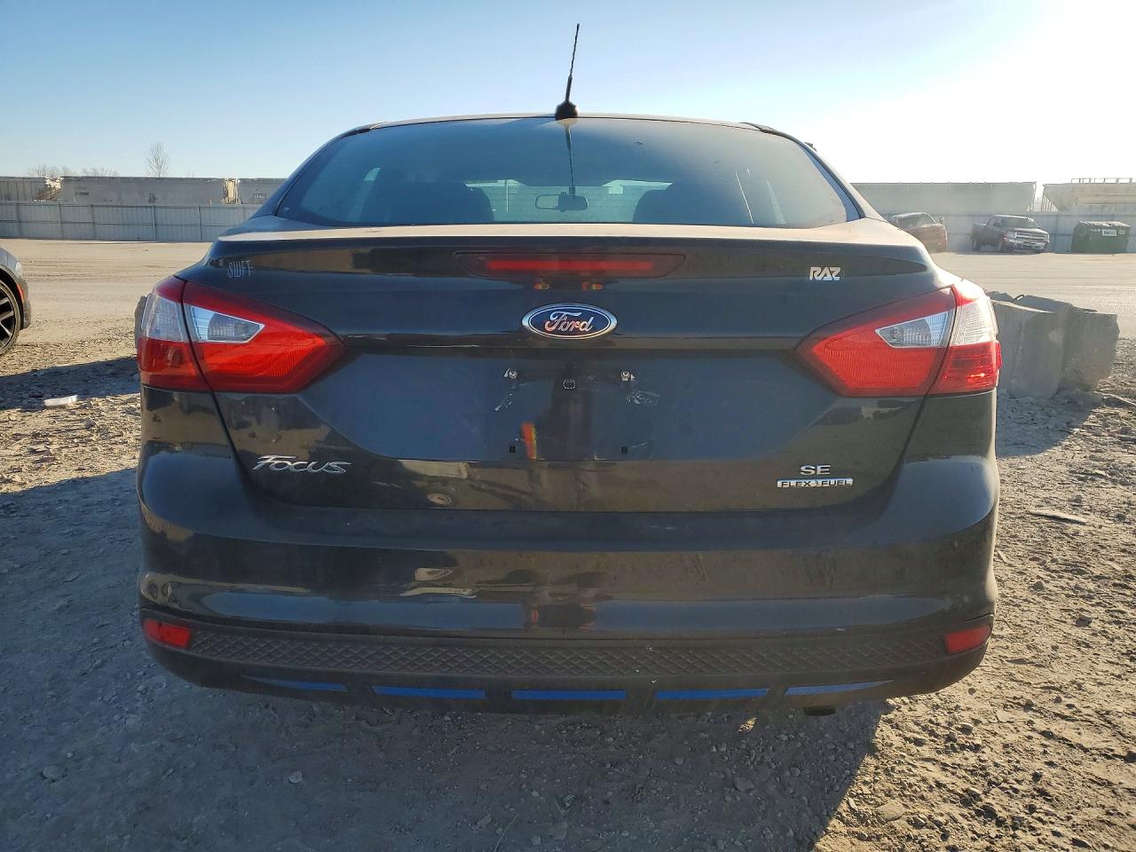 2013 FORD FOCUS SE photo 16