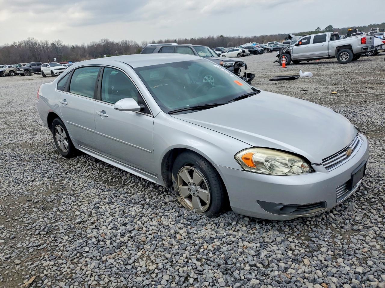 2010 CHEVROLET IMPALA LT photo 4