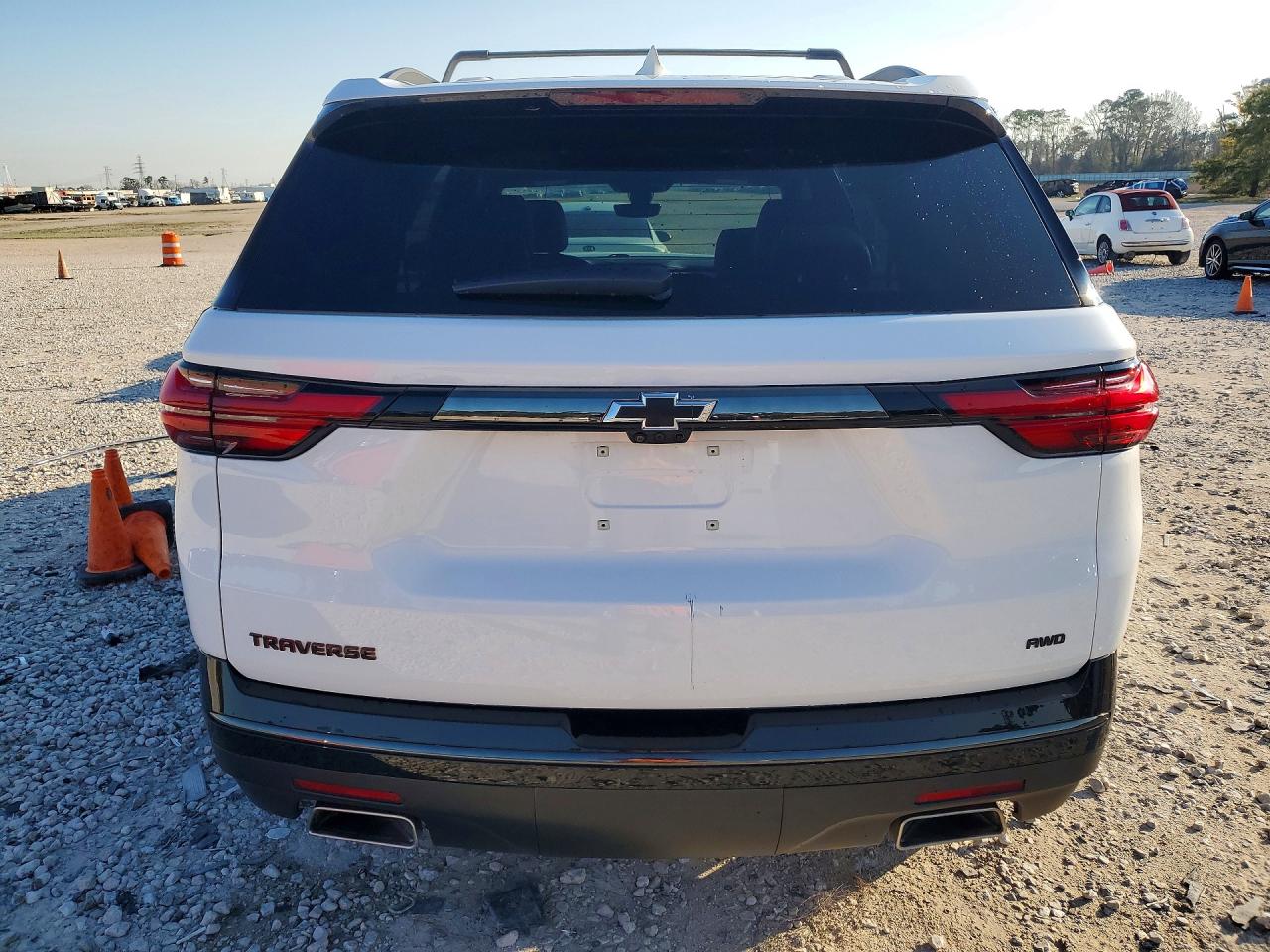 2023 CHEVROLET TRAVERSE PREMIER photo 11