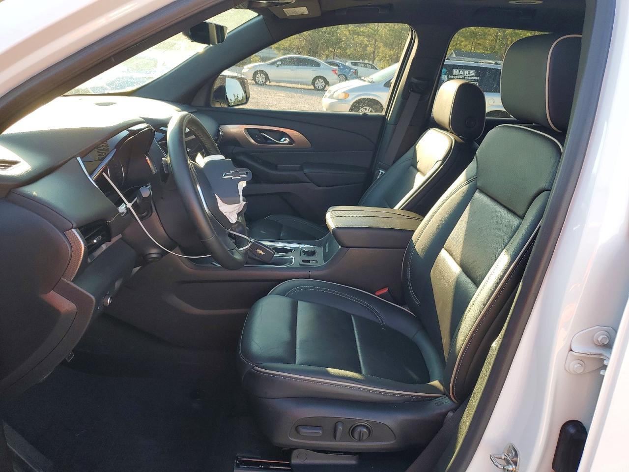 2023 CHEVROLET TRAVERSE PREMIER photo 13