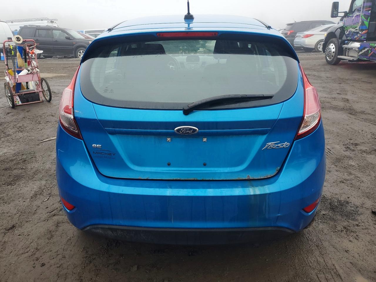 2015 FORD FIESTA SE photo 11