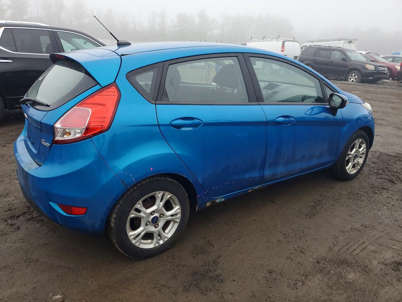 2015 FORD FIESTA SE photo 5