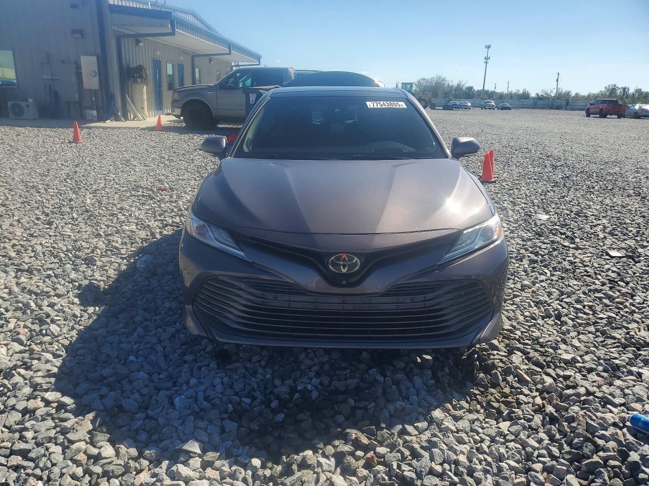 2018 TOYOTA CAMRY XLE photo 13