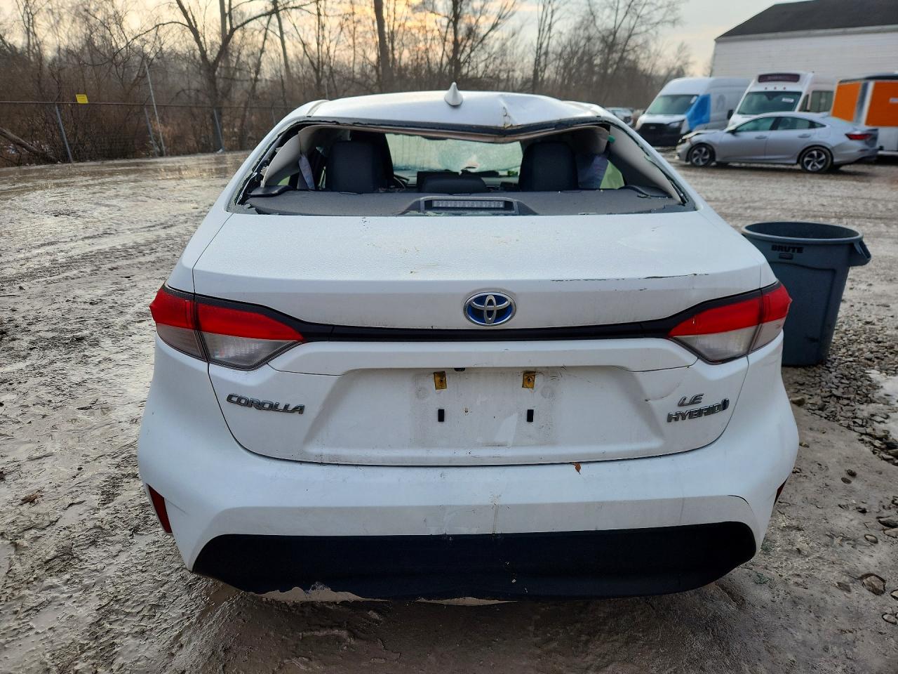 2024 TOYOTA COROLLA LE photo 6