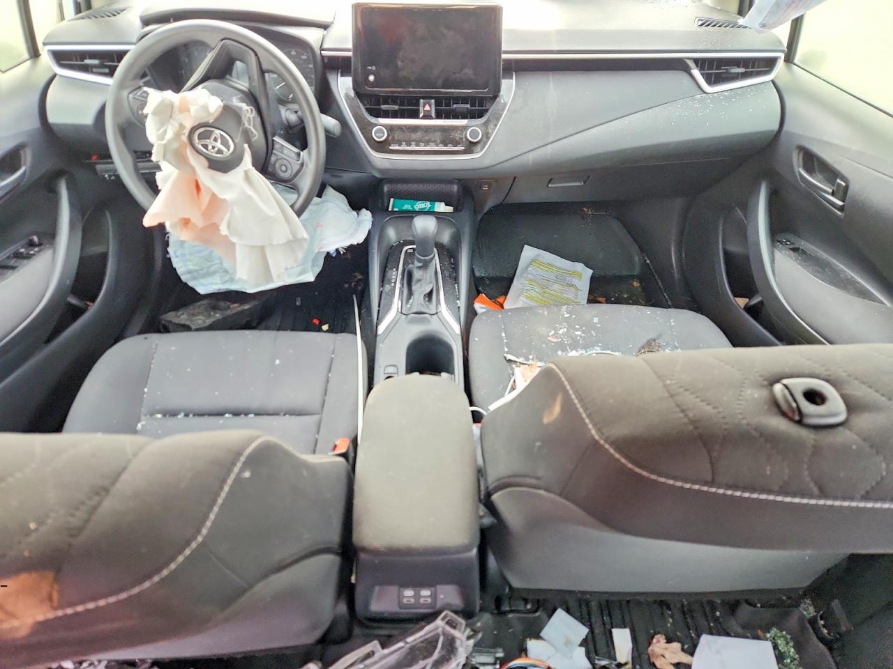 2024 TOYOTA COROLLA LE photo 8