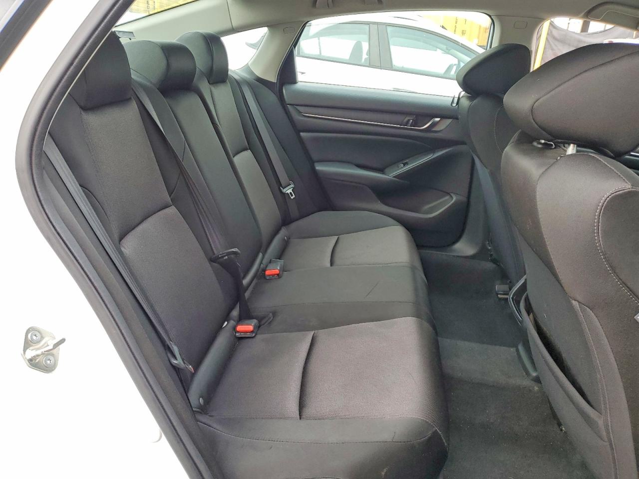 2020 HONDA ACCORD LX photo 10