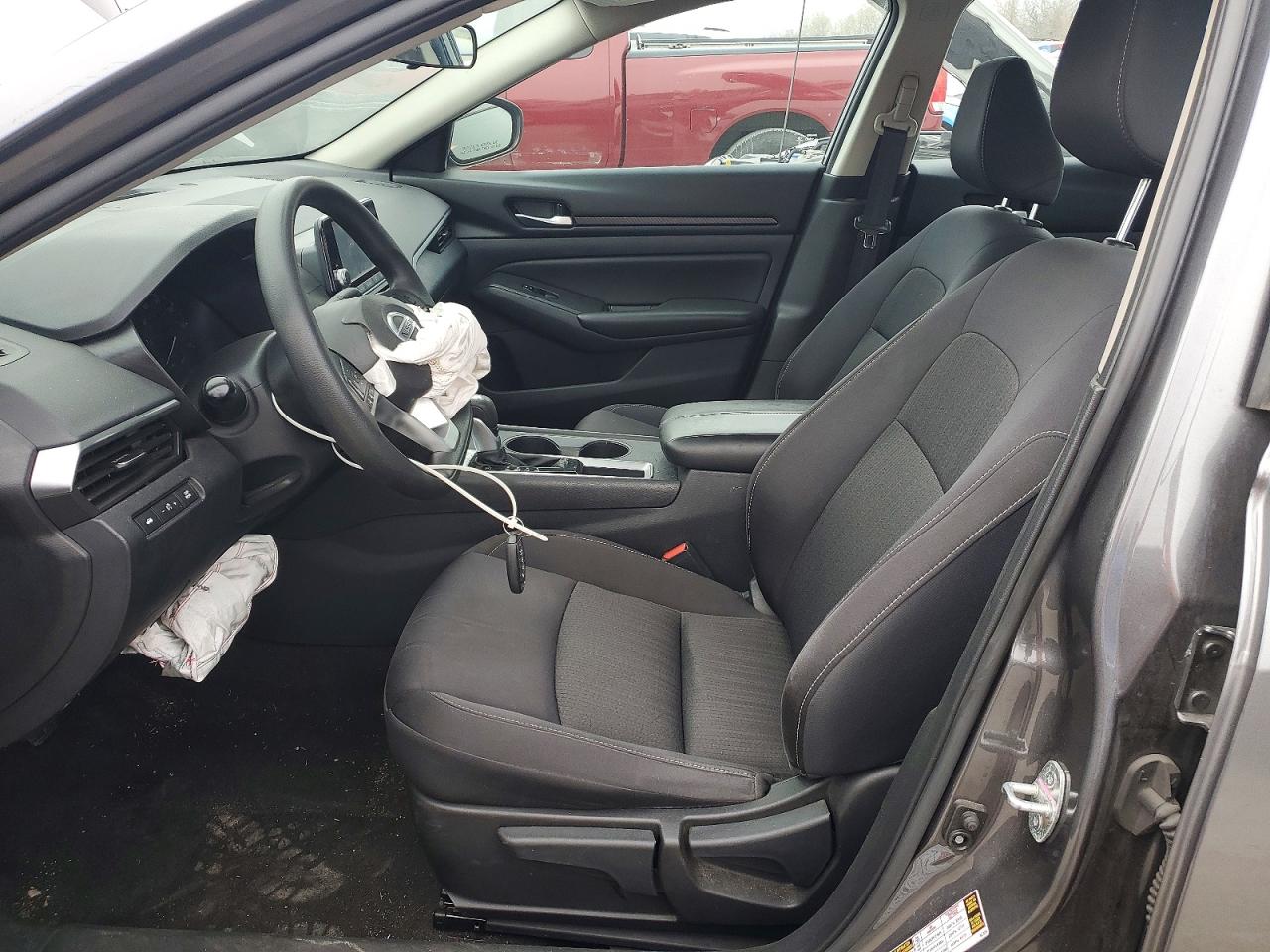 2017 TOYOTA CAMRY LE photo 19