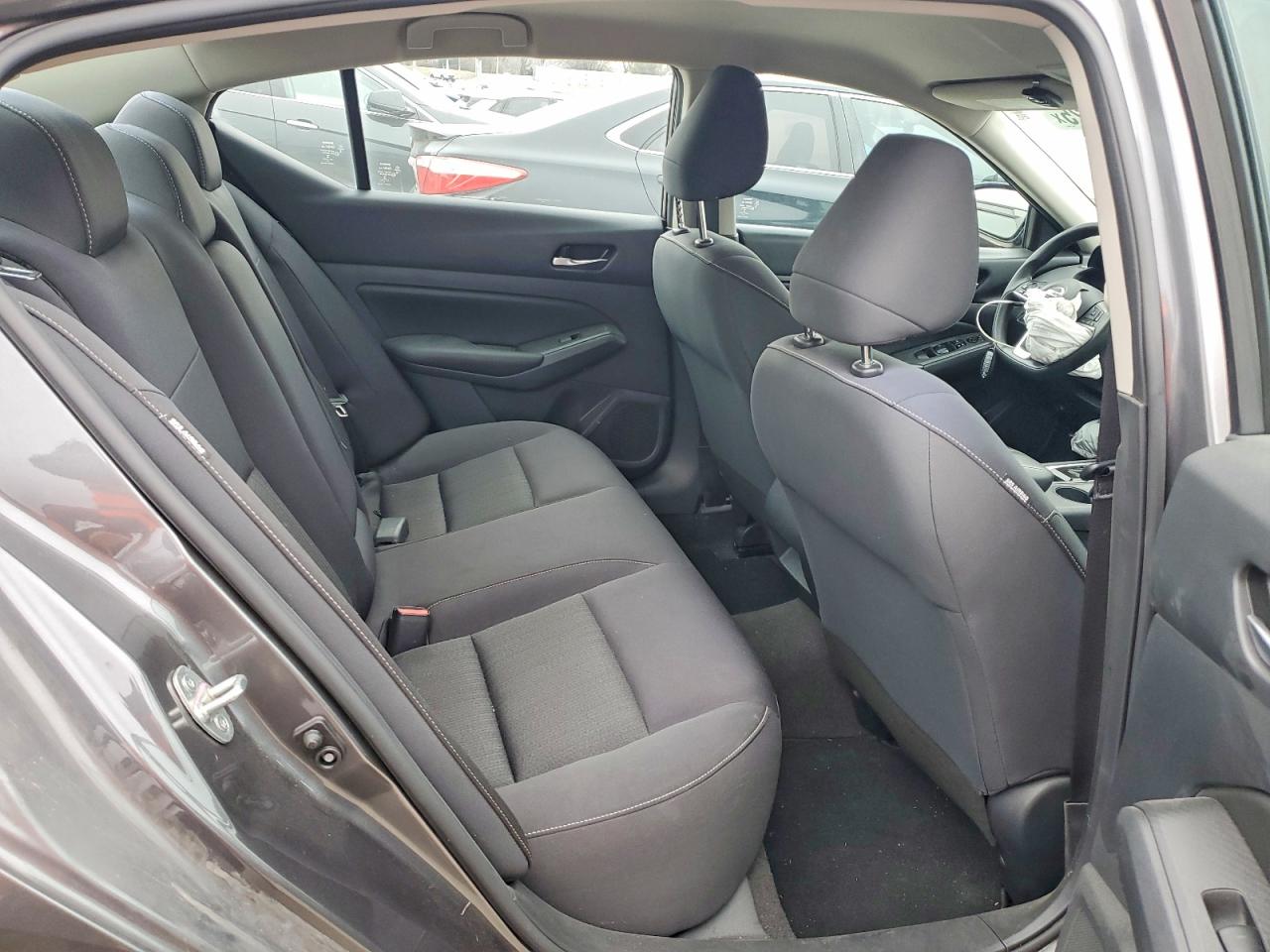 2017 TOYOTA CAMRY LE photo 28