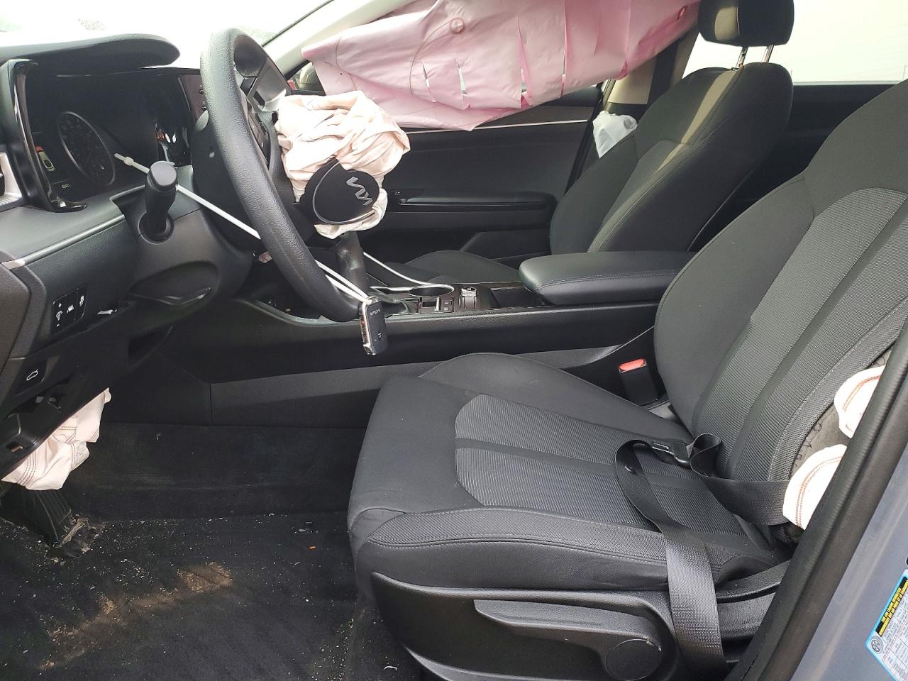 2023 KIA K5 LXS photo 7