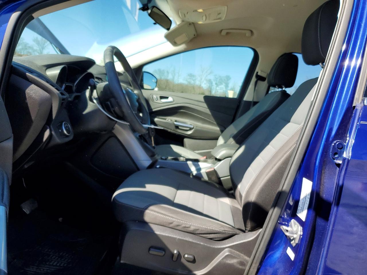 2016 FORD ESCAPE SE photo 13