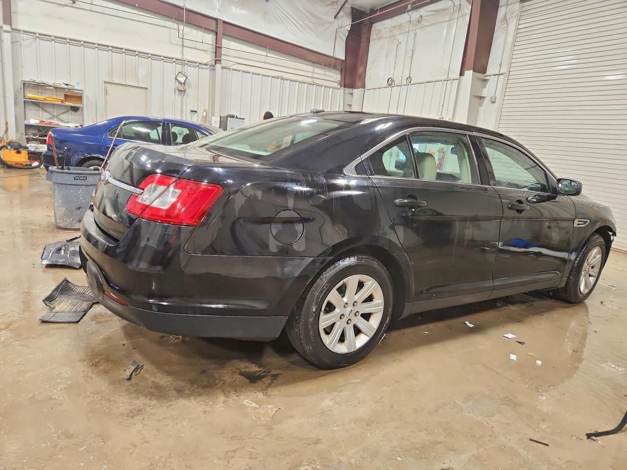 2012 FORD TAURUS SE photo 5
