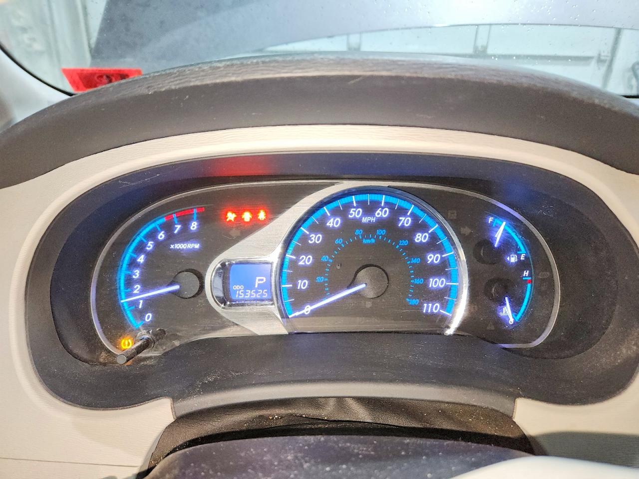 2014 TOYOTA SIENNA photo 9