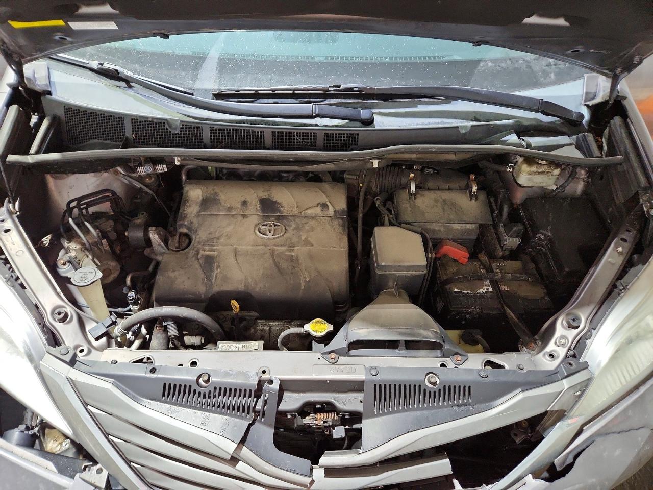 2014 TOYOTA SIENNA photo 12