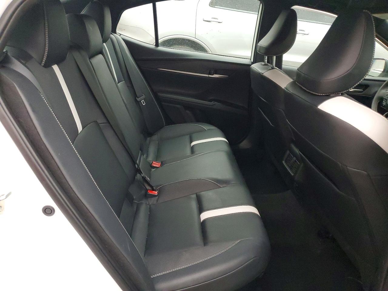 2025 TOYOTA CAMRY SE photo 28