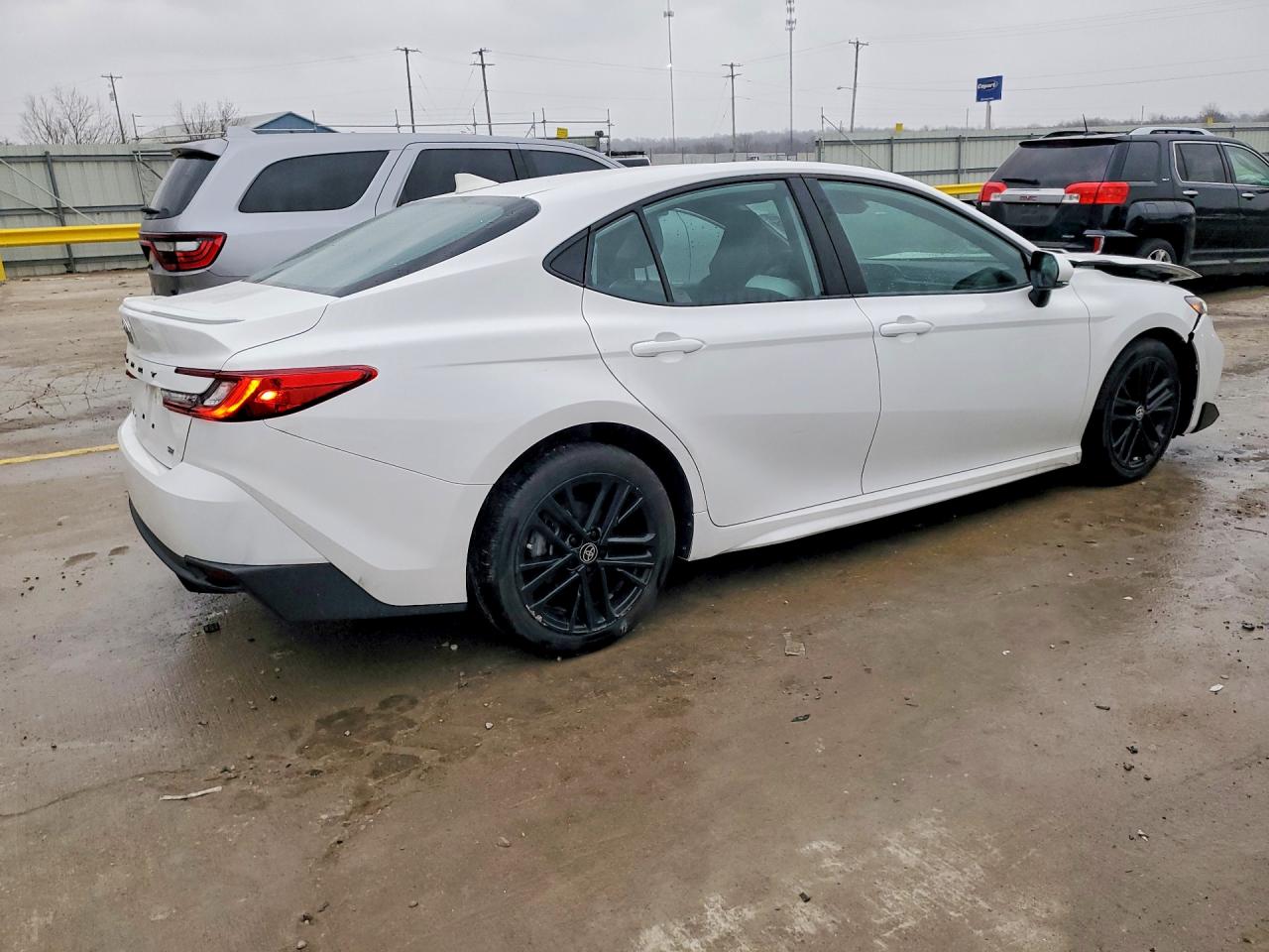 2025 TOYOTA CAMRY SE photo 7