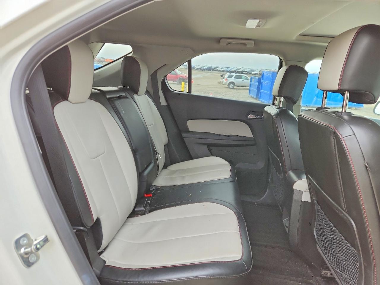 2015 CHEVROLET EQUINOX LT photo 31