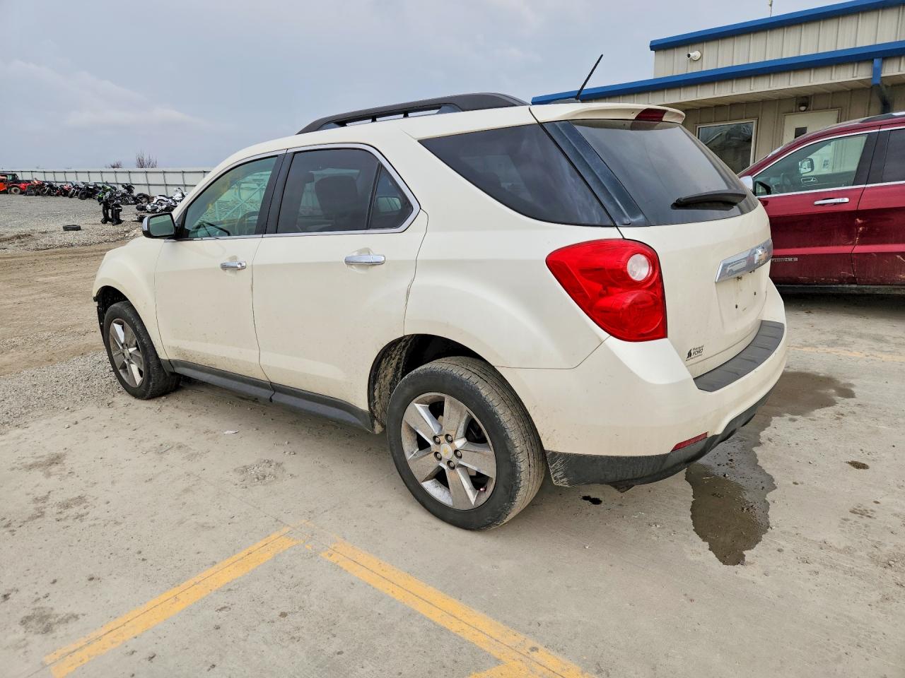 2015 CHEVROLET EQUINOX LT photo 4