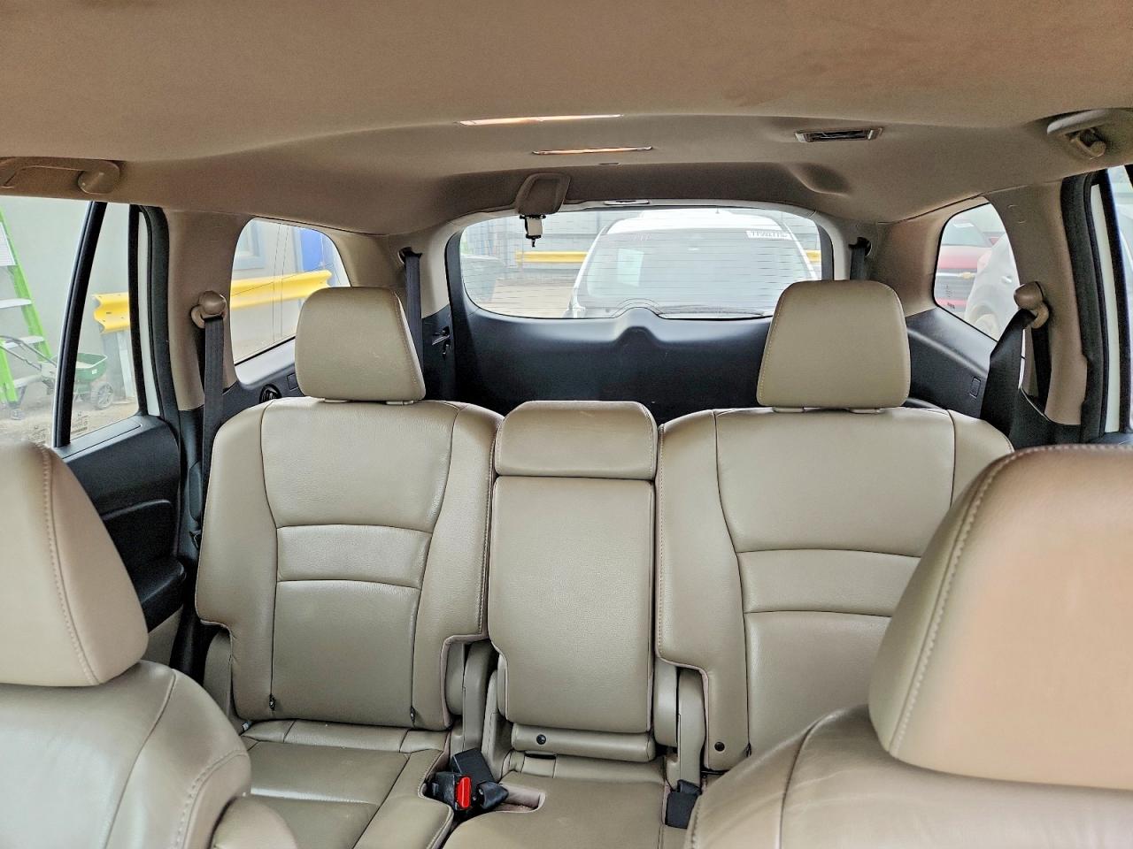 2016 HONDA PILOT EXL photo 28