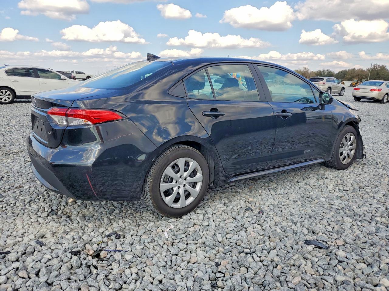 2022 TOYOTA COROLLA LE photo 5