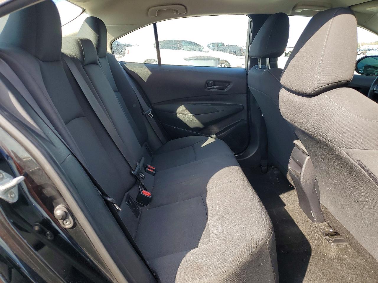 2022 TOYOTA COROLLA LE photo 19