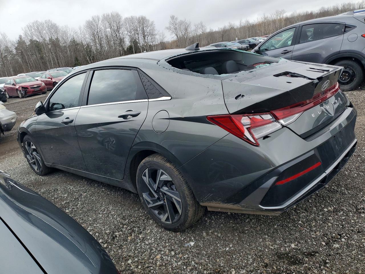 2024 HYUNDAI ELANTRA LUXURY photo 2