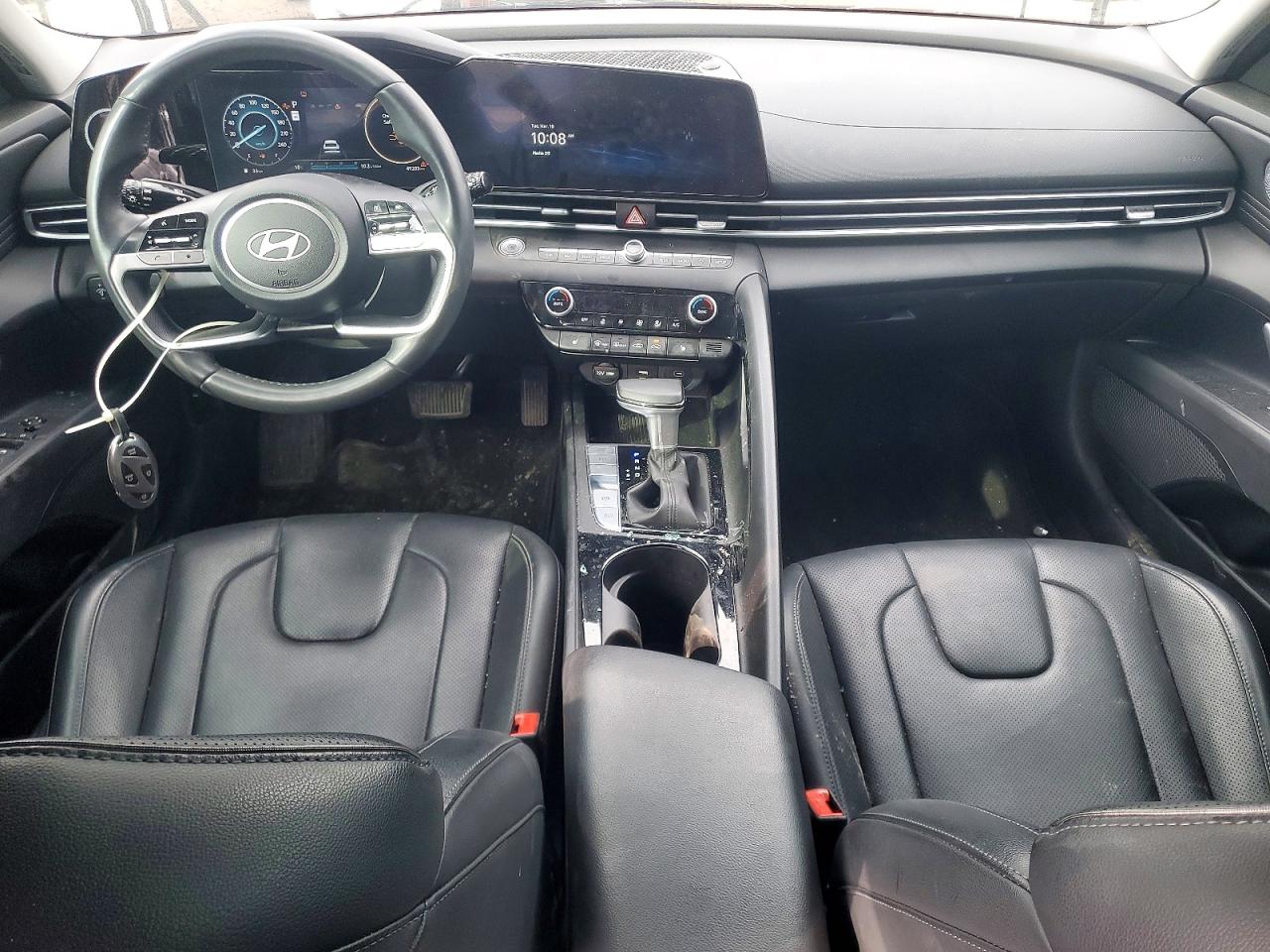 2024 HYUNDAI ELANTRA LUXURY photo 8