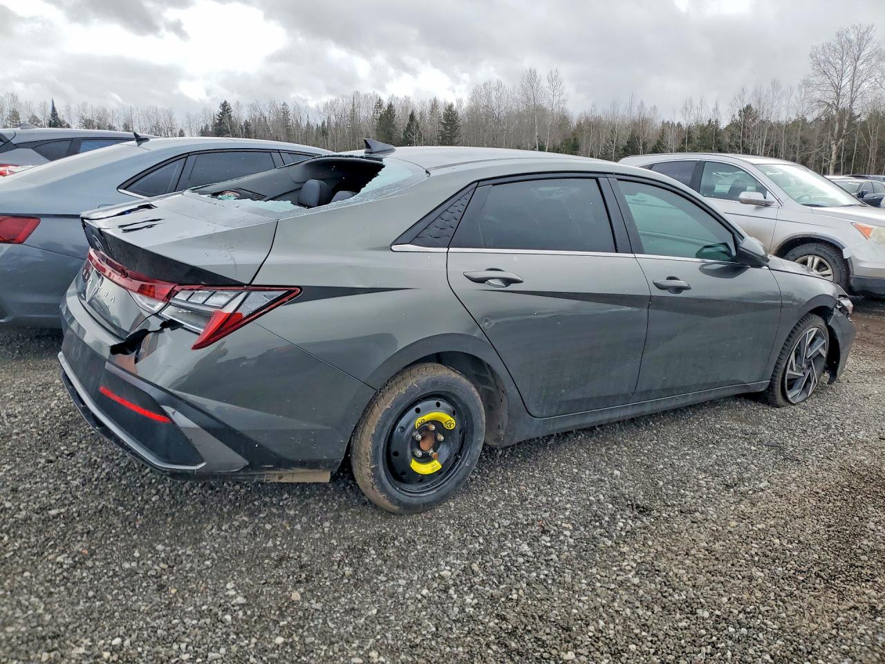 2024 HYUNDAI ELANTRA LUXURY photo 3
